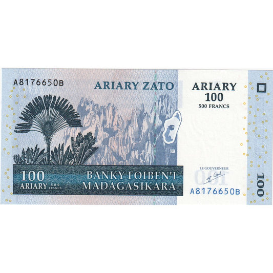 Madagascar, 
  
  100 Ariary, 
  
  2004