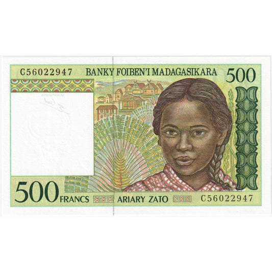 Madagascar, 
  
  500 Franci = 100 Ariary, 
  
  UNC(65-70)