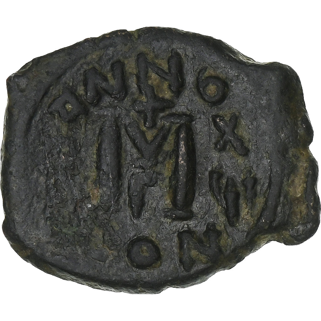 Heraclie, 
  
  cu Martina și Heraclius Constantine, 
  
  Follis